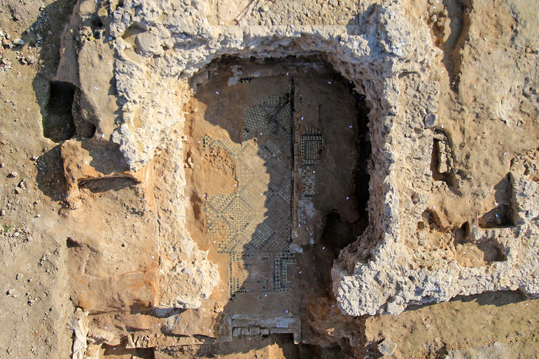 La chapelle de la crypte gothique constitue une découverte majeure pour l'année 2014.